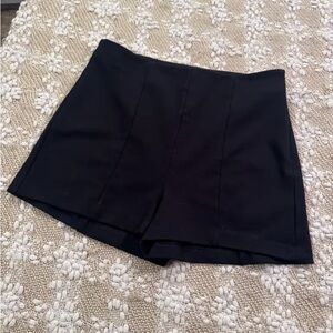 Express Womens Black Shorts Size 6 Side Zip